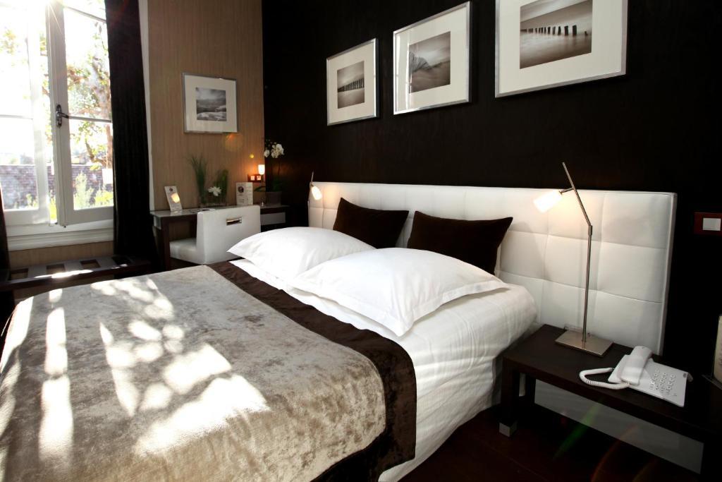 Hotel Des Arceaux Montpellier Oda fotoğraf